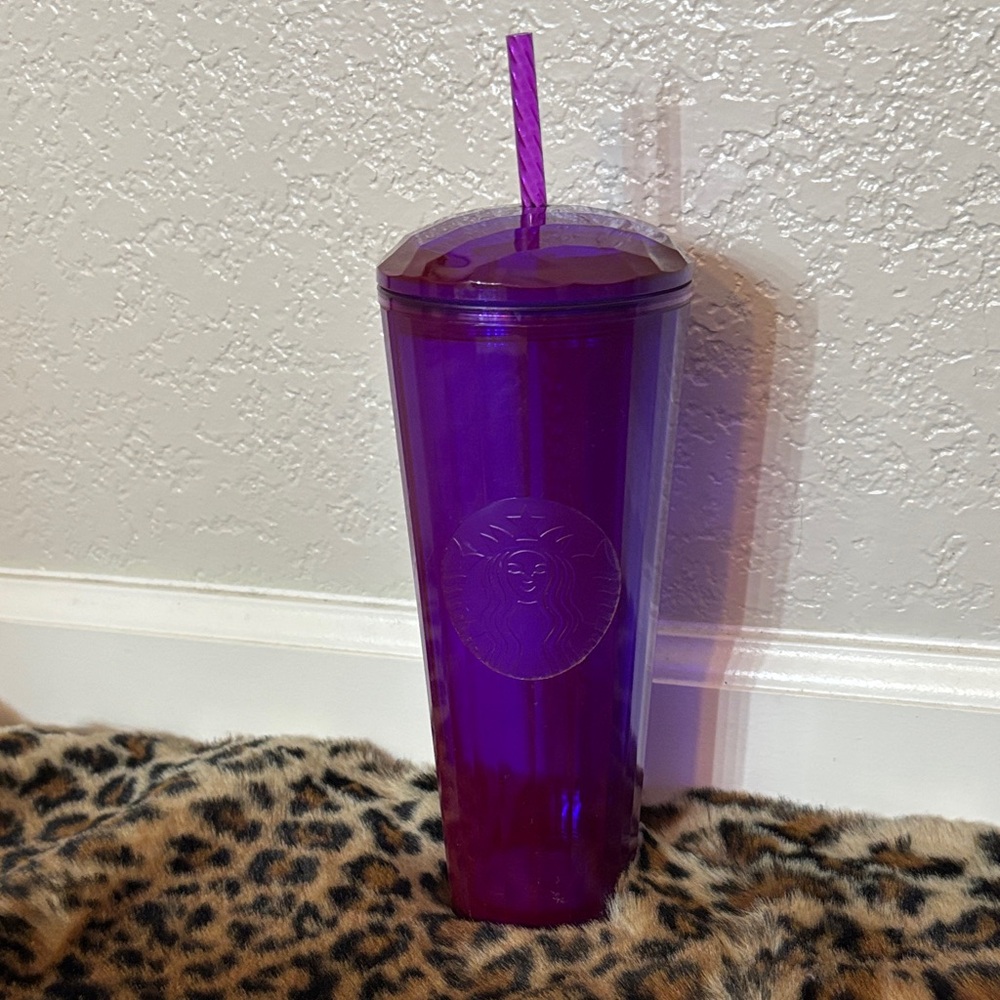 24oz Starbucks Purple Tumbler with Straw